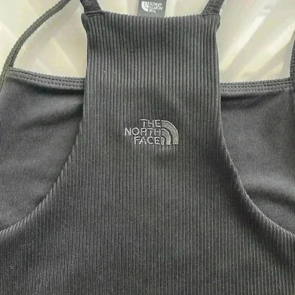 The North Face -Never Stop Exploring -Guide Forward rib tanklette NWT - Picture 4 of 11